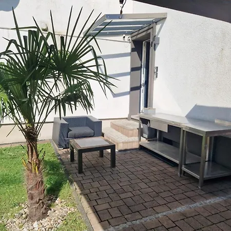 Bei Pina - Schoene Dachgeschosswohnung Nahe Duesseldorf Daire Solingen