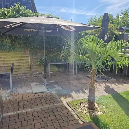 Bei Pina - Schoene Dachgeschosswohnung Nahe Duesseldorf Daire Solingen