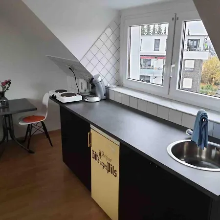 Bei Pina - Schoene Dachgeschosswohnung Nahe Duesseldorf Apartmán