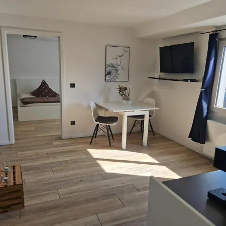 Bei Pina - Schoene Dachgeschosswohnung Nahe Duesseldorf Daire *