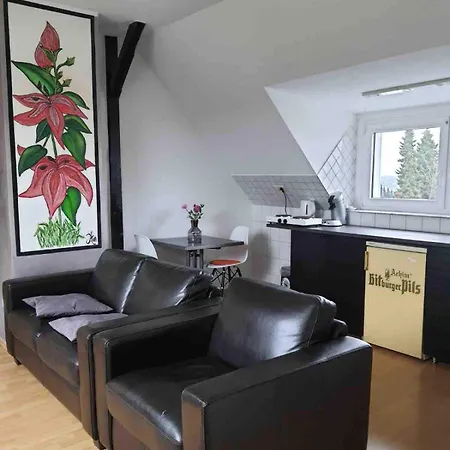 Bei Pina - Schoene Dachgeschosswohnung Nahe Duesseldorf Daire *