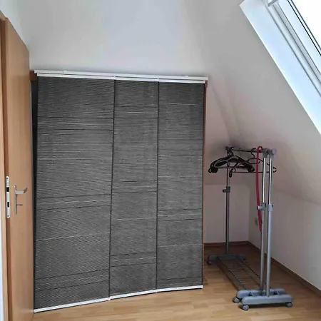 Bei Pina - Schoene Dachgeschosswohnung Nahe Duesseldorf Daire