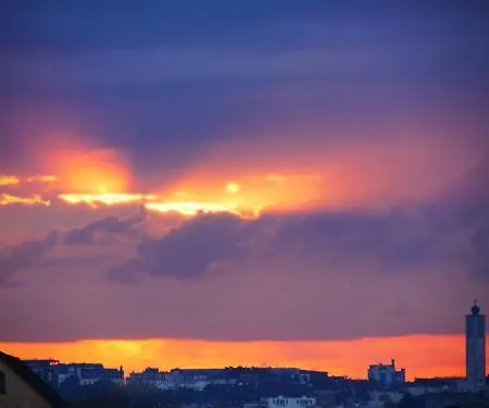Bei Pina - Schoene Dachgeschosswohnung Nahe Duesseldorf